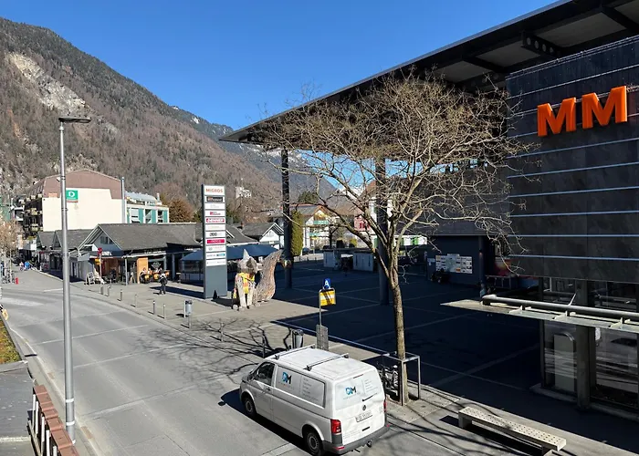 Downtown * 因特拉肯